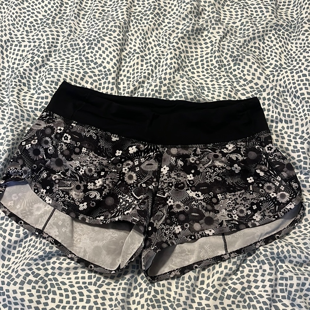 lululemon Speed Up 2.5” Shorts Size 6 Limited Edition Seawheeze 2017
